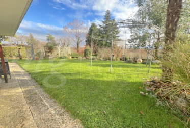 EN EXCLUSIVITE ! ! Maison individuelle de 220 m2 avec jardin de 1'500 m2