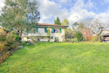 EN EXCLUSIVITE ! ! Maison individuelle de 220 m2 avec jardin de 1'500 m2