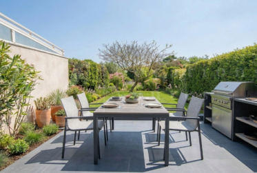 RAVISSANTE MAISON FAMILIALE AVEC JARDIN SUD