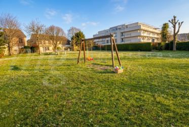 RAVISSANTE MAISON FAMILIALE AVEC JARDIN SUD