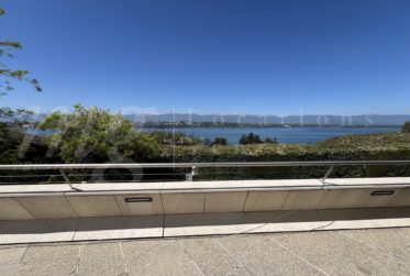 VUE PANORAMIQUE A 180° SUR LE LAC - MAISON MODERNE DE 400 m2 hab - PISCINE - ASCENSEUR