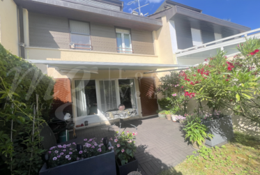 TRES BELLE MAISON DE 7 PIECES DE 170 m2 - AVEC JARDIN SUD ET PARC PRIVATIF - 4 chambres