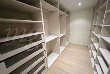SUPERBE APPARTEMENT DE 7 PIECES DE 250 m2 AVEC LARGE TERRASSE -+ 3 BALCONS ET VUE DEGAGEE