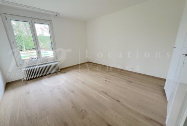 RAVISSANTE MAISON FAMILIALE - 5 CHAMBRES ! INDIVIDUELLE - GRAND JARDIN AVEC PISCINE