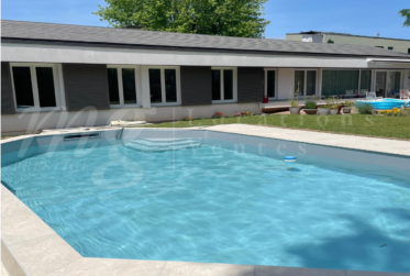 RAVISSANTE MAISON FAMILIALE - 5 CHAMBRES ! INDIVIDUELLE - GRAND JARDIN AVEC PISCINE