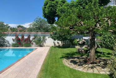 GRANDE MAISON DE MAITRE DE 12 PIECES AVEC BEAUCOUP DE CHARME - JARDIN PRIVATIF & PISCINE - 8 chambres