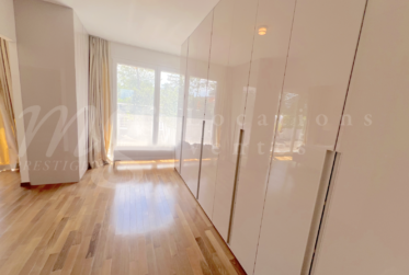 En exclusivité ! MAGNIFIQUE MAISON MODERNE DE 300 M2 AVEC GRAND JARDIN ET PISCINE