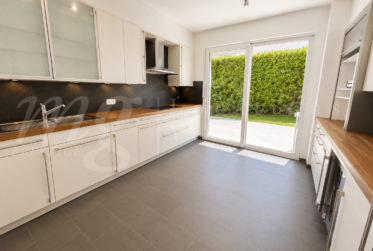 En exclusivité ! MAGNIFIQUE MAISON MODERNE DE 300 M2 AVEC GRAND JARDIN ET PISCINE