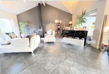 SUPERBE MAISON INDIVIDUELLE DE 250 m2 hab - RAVISSANT JARDIN CLOTUREE - ARBORISE - ET CALME DE 1100 m2