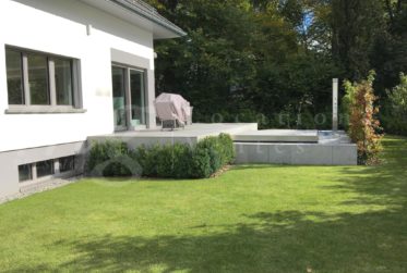 SUPERBE ET GRANDE MAISON DE 10 PIECES - 350 m2 - HPE - JARDIN DE 1100 m2 ET GRAND JACUZZI EXTERIEUR