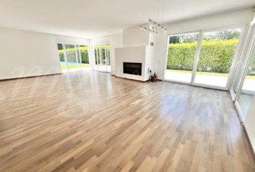 En exclusivité ! MAGNIFIQUE MAISON MODERNE DE 300 M2 AVEC GRAND JARDIN ET PISCINE