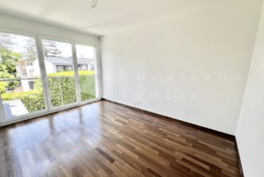 En exclusivité ! MAGNIFIQUE MAISON MODERNE DE 300 M2 AVEC GRAND JARDIN ET PISCINE