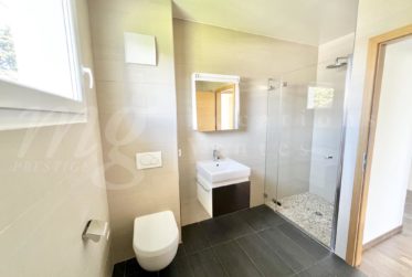 En exclusivité ! MAGNIFIQUE MAISON MODERNE DE 300 M2 AVEC GRAND JARDIN ET PISCINE