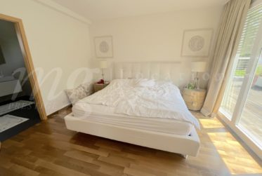 En exclusivité ! MAGNIFIQUE MAISON MODERNE DE 300 M2 AVEC GRAND JARDIN ET PISCINE