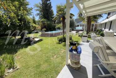 MAGNIFIQUE MAISON CONTEMPORAINE DE 340 m2 - SUPERBE JARDIN PISCINE - JACUZZI - Palmiers-