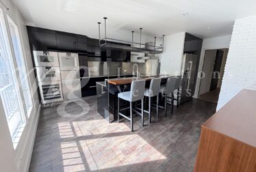 MAGNIFIQUE APPARTEMENT DE 7 PIECES DE 251 m2 PPE AVEC LARGE TERRASSE ET VUE DEGAGEE VERDURE