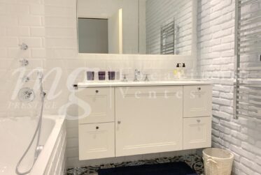 MAGNIFIQUE APPARTEMENT DE 7 PIECES DE 251 m2 PPE AVEC LARGE TERRASSE ET VUE DEGAGEE VERDURE