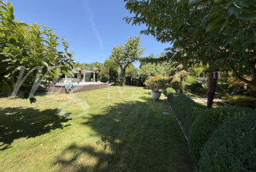 MAGNIFIQUE MAISON CONTEMPORAINE DE 340 m2 - SUPERBE JARDIN PISCINE - JACUZZI - Palmiers-