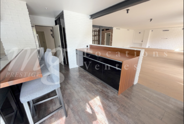 MAGNIFIQUE APPARTEMENT DE 7 PIECES DE 251 m2 PPE AVEC LARGE TERRASSE ET VUE DEGAGEE VERDURE