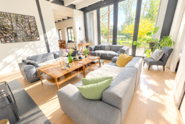 MAGNIFIQUE MAISON DE CARACTERE DE 400 m2 - RENOVEE A CHAMPEL