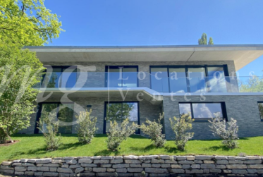 SUPERBE MAISON CONTEMPORAINE NEUVE DE 280 m2 - AVEC VUE LAC !! LARGE TERRASSE - + PROCHE LAC & PLAGE